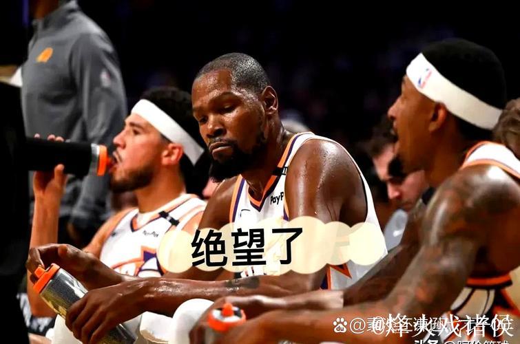 半场仅6次出手!火记:杜兰特遇强队需更主动进攻 半场仅6次出手!火记:杜兰特遇强队需更主动进攻